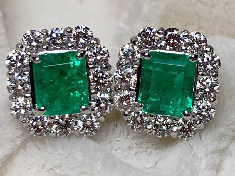 ◆☆★新品★☆◆ 天然エメラルド 0.58ct×2 ダイヤモンド ピアス D0.50ct×2/Pt900 Emerald Pierce◆