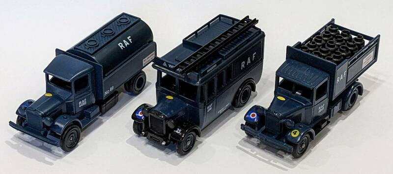 英レド　イギリス空軍　RAF　軍用車両３台セット　箱付き　イギリス製