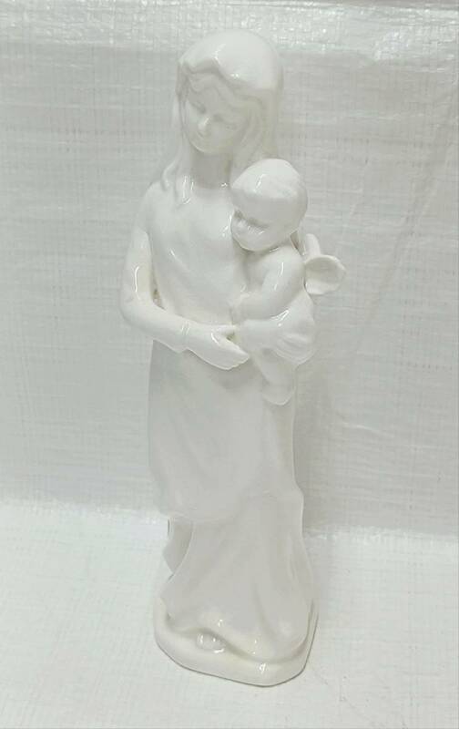 ・陶磁器製　聖母マリア像　オブジェ　置物　高さ17.5cm