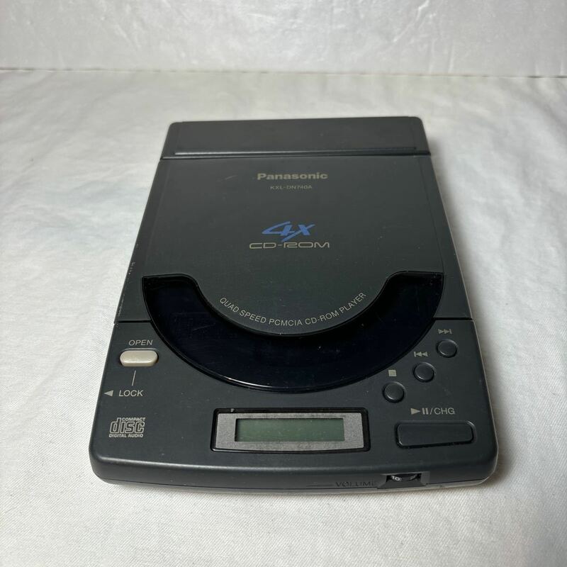 ジャンク Panasonic ポータブルCD-ROMプレーヤーKXL-DN740A. 1250e