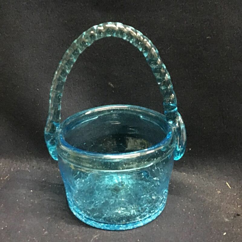 琉球ガラス　クラック模様　青色　花瓶　花入　花器　手付き　持ち手付き　ガラス器　置物