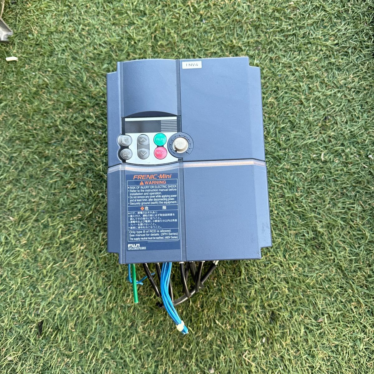 3M142 富士電機Fuji FRN3.7C1S-2J21 インバータ　動作保証付き