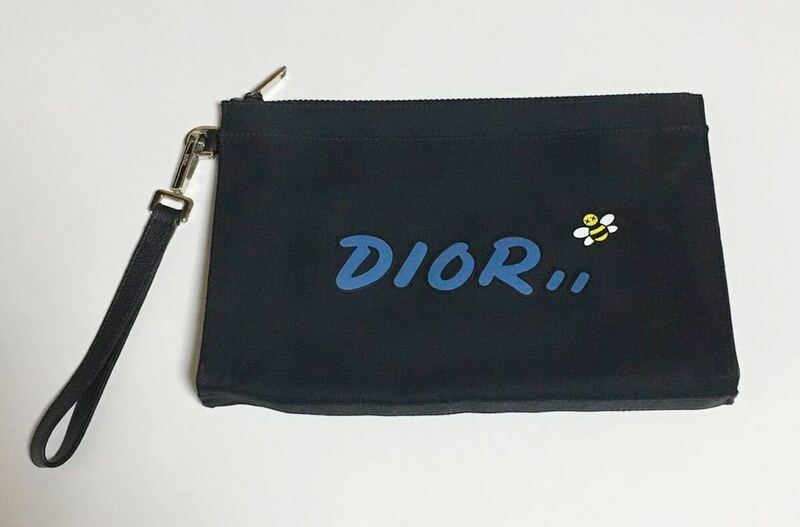 Dior x Kaws Pouch Blue Logo Nylon Black ディオール カウズ ポーチ クラッチ バッグ clutch bag 黒 青 ブラック ブルー クラッチバッグ