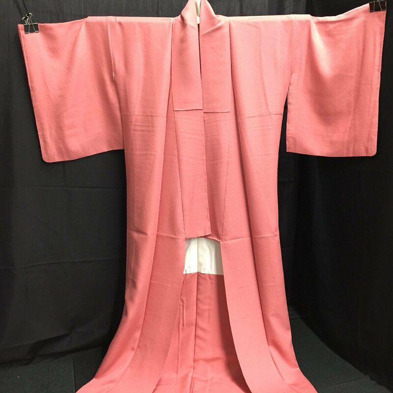 和服　着物　色無地留袖　ピンク　　　着物　身丈　約１５０.５㎝　　中古保管品　　TH1.027