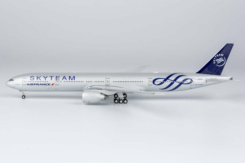 NGmodel エールフランス 777-300ER F-GZNT スカイチーム塗装 1/400