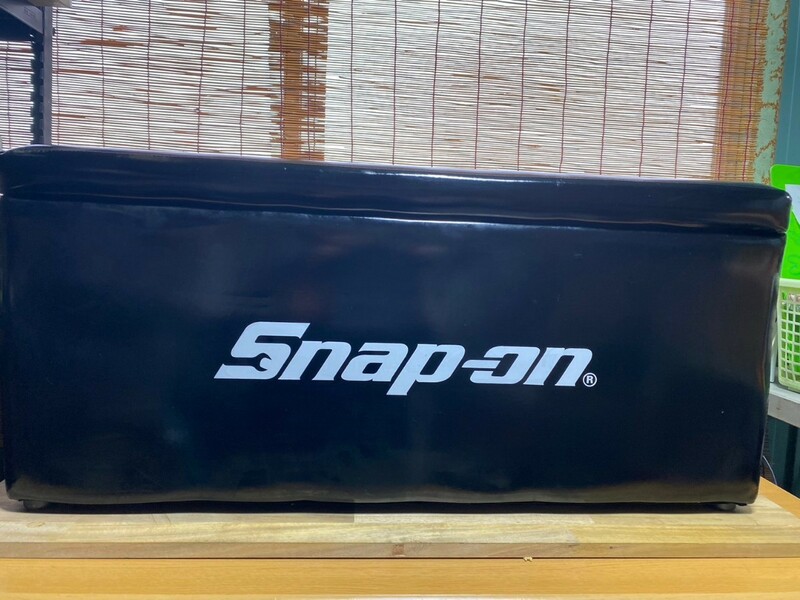 Snap-on（スナップオン）収納付き　椅子