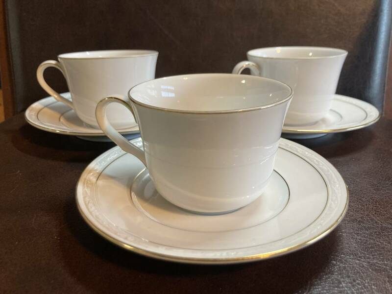 ◎希少美品 D310 Noritake‐Whiet Scapes 1995年（海外輸出向け）カップ＆ソーサー3客 . (同梱OK)