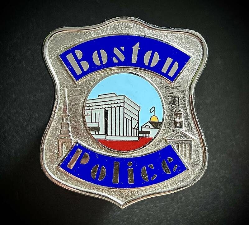 ◆◆ボストン市警察 OFFICER ハットバッジ◆◆ ポリスバッジ