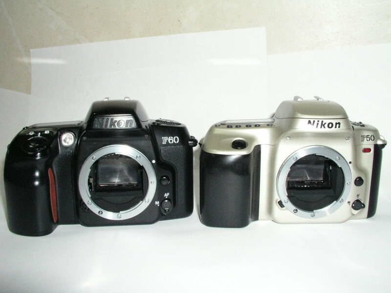 5402●● Nikon F60 ブラック + F50 シルバー ボディx2台で ●6923