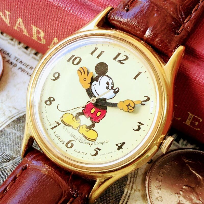 #2876【超可愛い！】 ディズニー ミッキーマウス LORUS ローラス クォーツ 腕時計 disney メンズ Mickey Mouse 動作良好 新品ベルト交換済