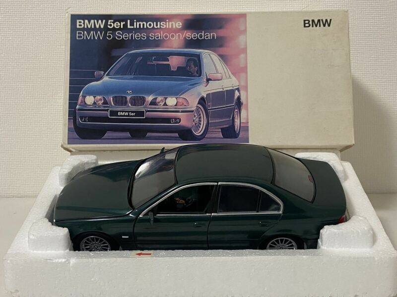 ディーラー特注 1/24 BMW 5シリーズ サルーン セダン グレー カラーサンプル 5er Series saloon/sedan ミニチャンプス PMA