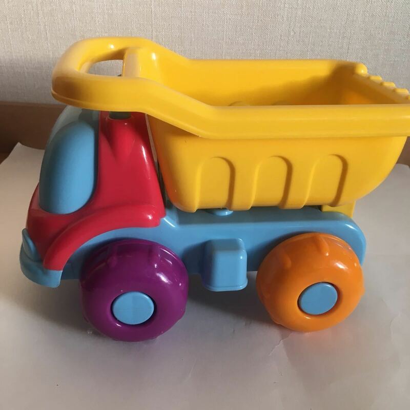 おもちゃ 車　働く車　プラスチック　ダンプカー　砂場　水遊び　お風呂