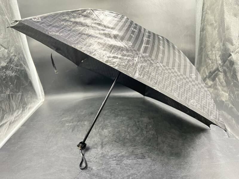 FENDI/フェンディ 折りたたみ傘 傘 雨具 ブラック レディース メンズ