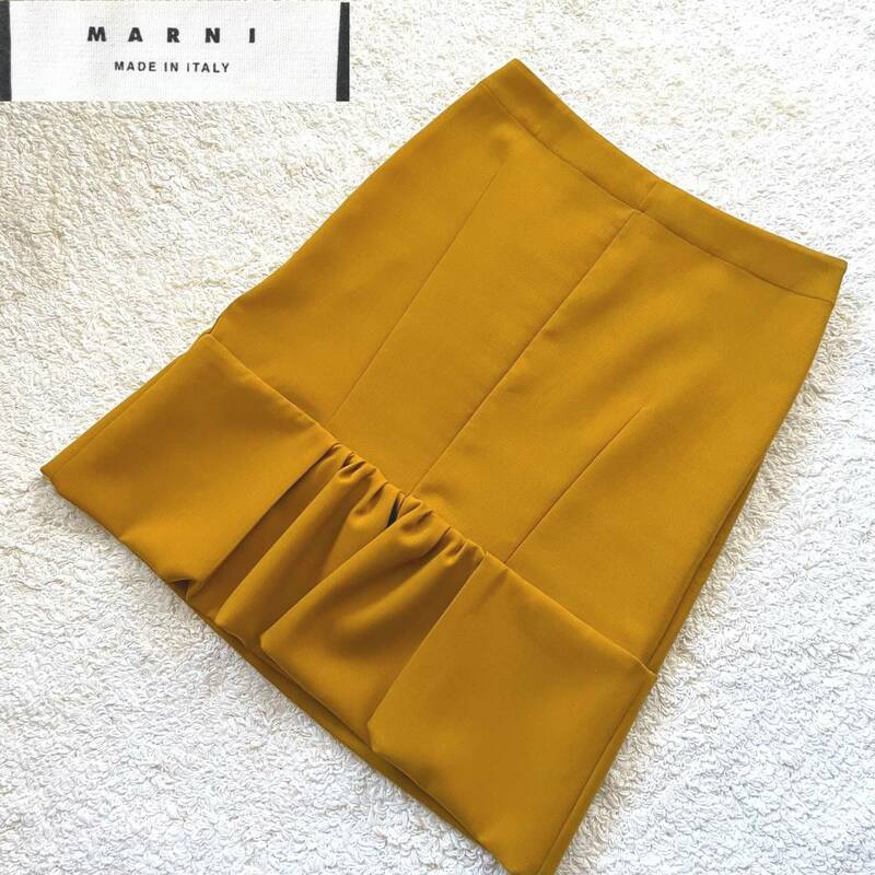 美品　マルニ　MARNI　大きいサイズ44（ＸＬサイズ）バルーン裾スカート　イエロー　バージンウール使用