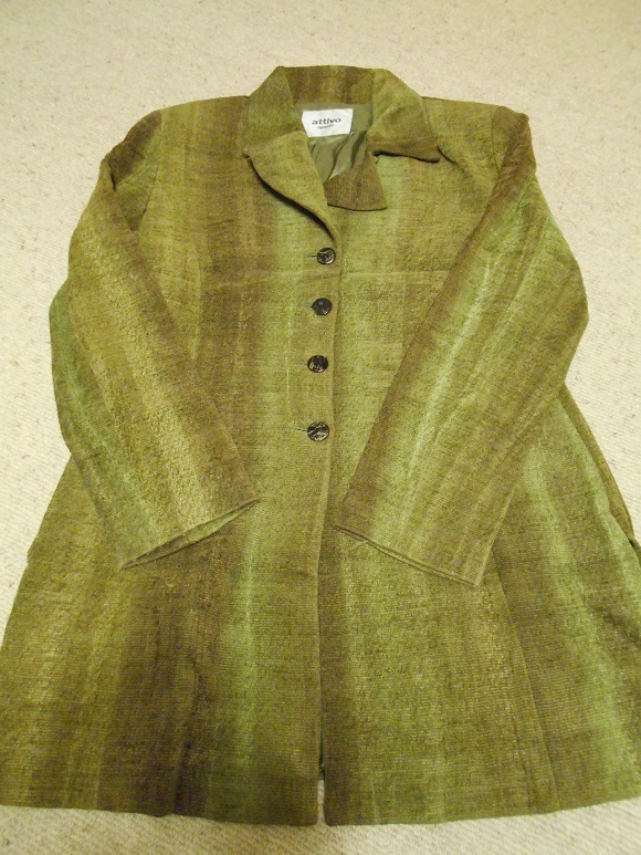 素敵な深緑のロングジャケット