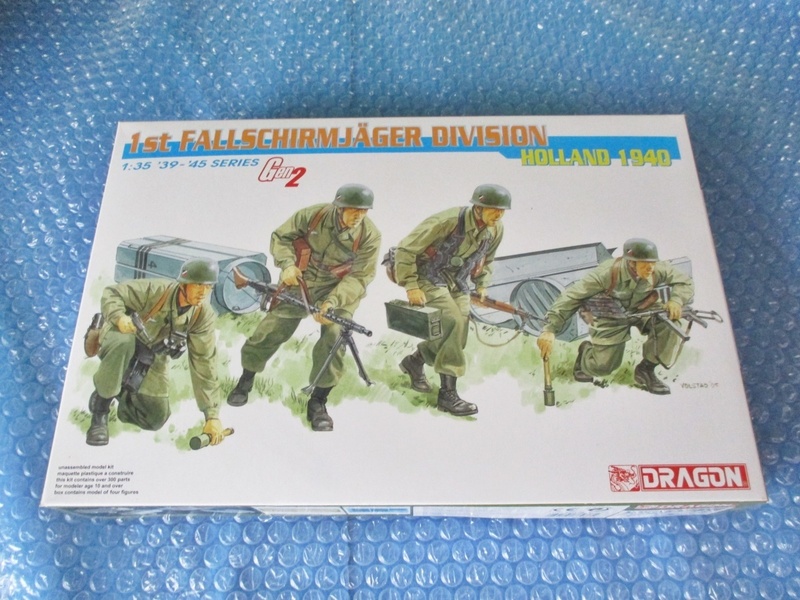 プラモデル ドラゴン DRAGON 1/35 空挺部隊部門 FALLSCHIRMJAGER DIVISION 未組み立て 昔のプラモ 当時物