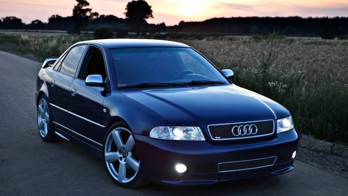 アウディ A4 B5（1994-2001）ワークショップ&リペアマニュアル