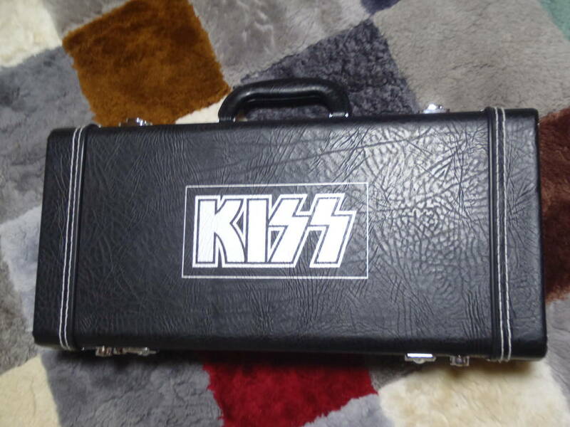 送料無料 未使用品 キッス KISS 地獄のギターケース CD ５枚組