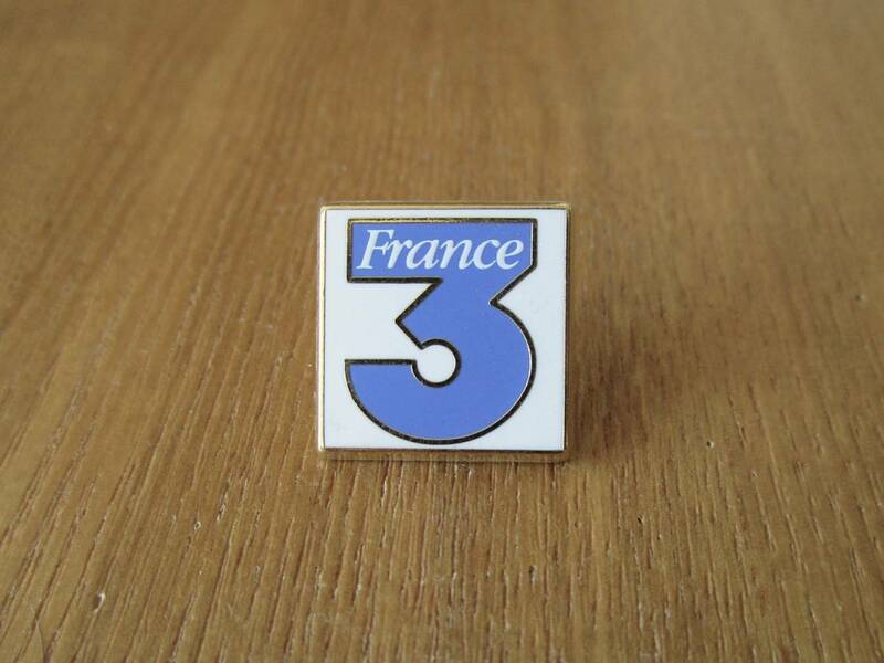 古い ピンバッジ：フランス テレビ 3 ピンズ #M