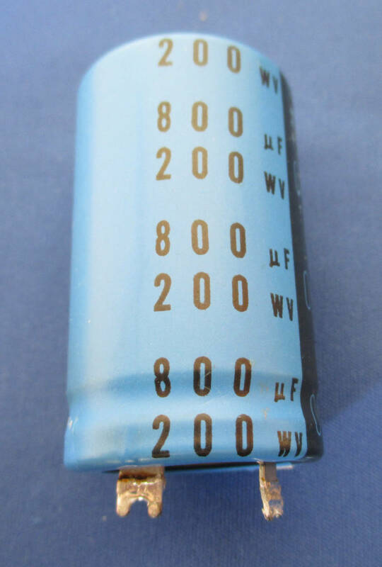 アルミ電解コンデンサ 800uF 200V