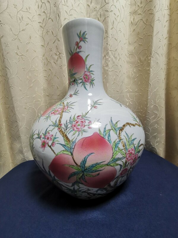 中国美術　花瓶 陶磁器 色絵粉彩桃図天球瓶 