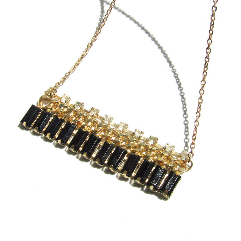 ★80s Vintage rhinestone × black bijou mode design necklace