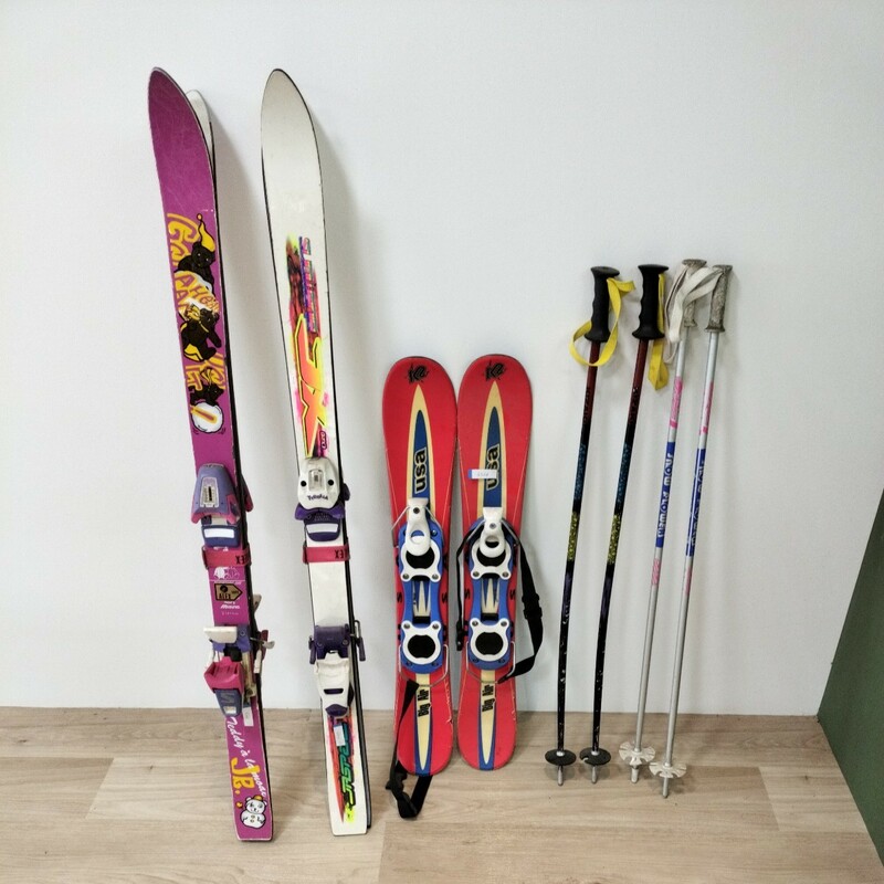9755.57.59 スキー板3点　スティック2セット　板（78cm.120cm×2本） ジュニア
