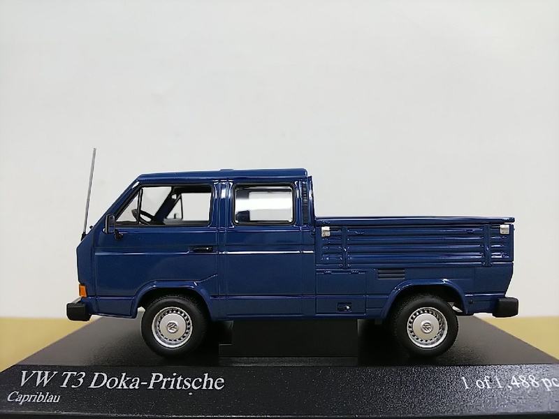 ■ PMA MINICHAMPSミニチャンプス 1/43 VW T3 Doka Prischenwagen ブルー フォルクスワーゲン トラック モデルミニカー