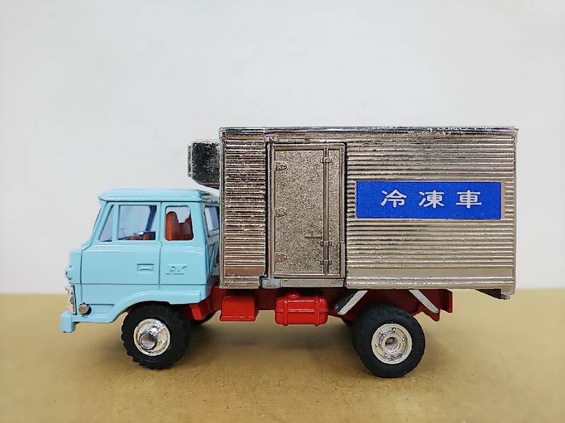 ■ シンセイ 1/60 三菱ふそうFK 中型冷凍車 ダイキャスト製ミニカー　　激レア
