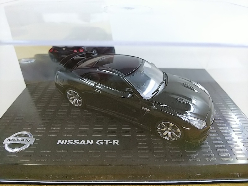 ■ディーラー 京商製 NISSAN MODEL CAR COLLECTION 1/43 SKYLINE GT-R (R35 BLACK #KH3) 日産 モデルミニカー