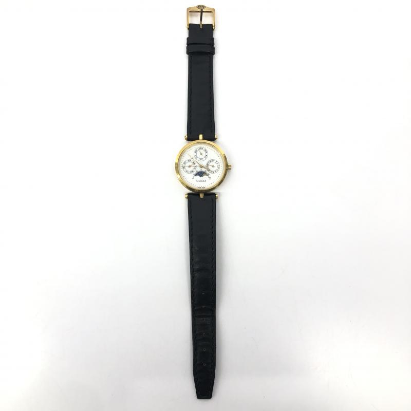 【中古】GUCCI グッチ ムーンフェイズ　トリプルカレンダー　クォーツ　白文字盤 QZ[249105059557]