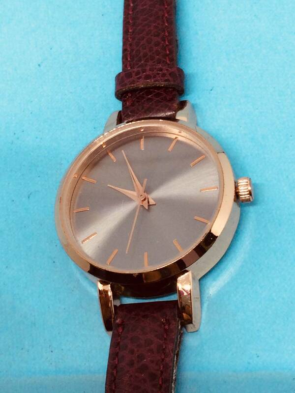(B40)ピンクゴールド(*'▽')・XL100RG（電池交換済み）ピンクゴールド・レディス腕時計USED（送料全国一律185円）素敵な時計です。