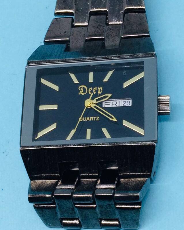(B55)オールブラック(*'▽')・DEEP・ディディト（電池交換済み）ブラック・メンズ腕時計USED（送料全国一律185円）素敵な時計です。