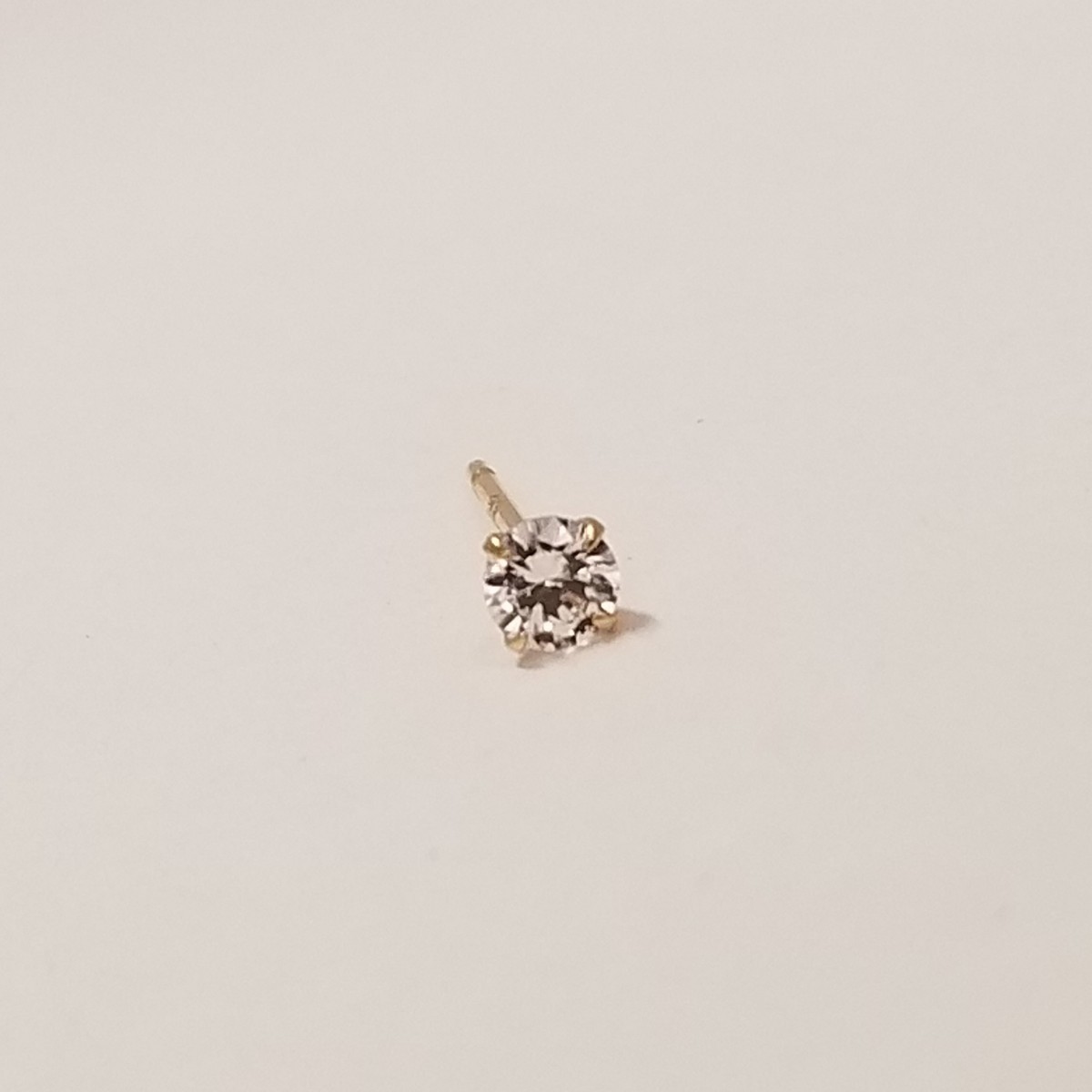 新品　K18 キュービックジルコニアピアス　3ミリ　片耳分