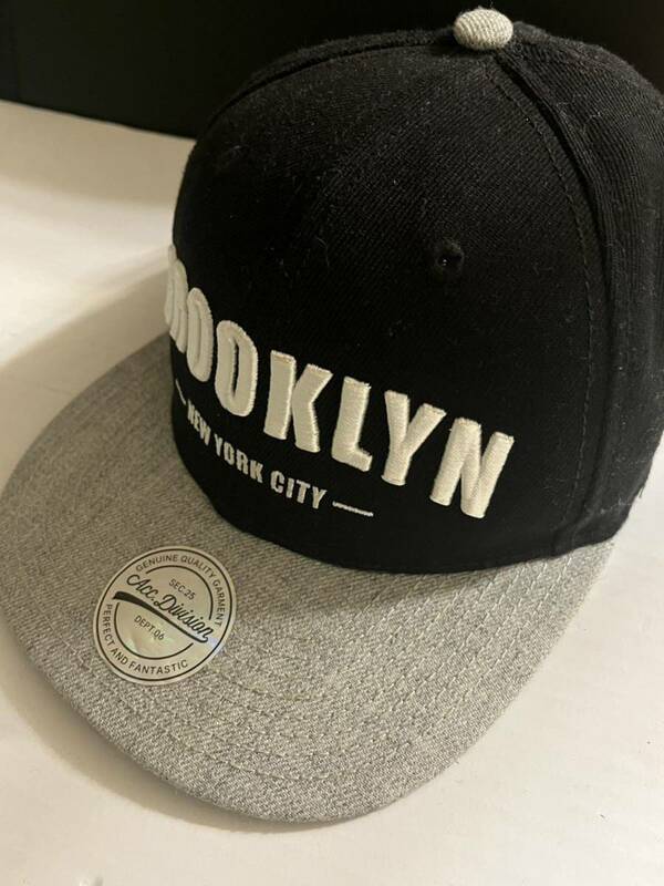 H&M　エイチアンドエム 　野球帽　キャップ　ブルックリン　BROOKLYN　男女兼用　サイズ調整可　ユニセックス　黒キャップ　帽子