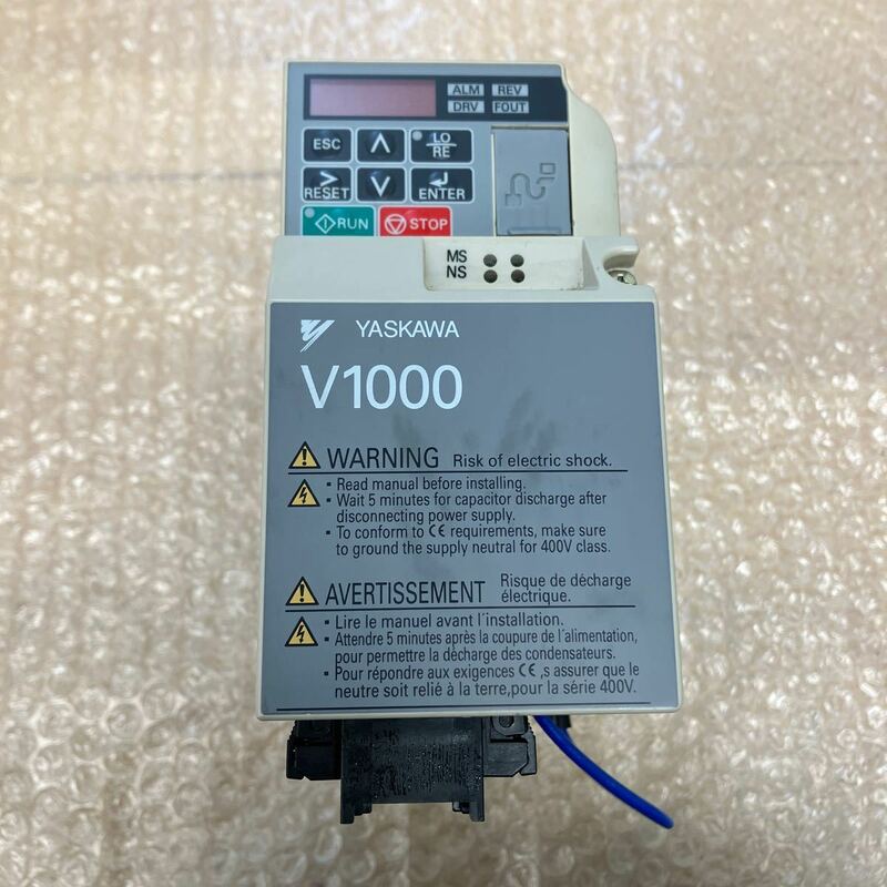 安川電機　YASKAWA　CIMR-VA2A0006BAA　インバータ　通電確認のみ　U-398