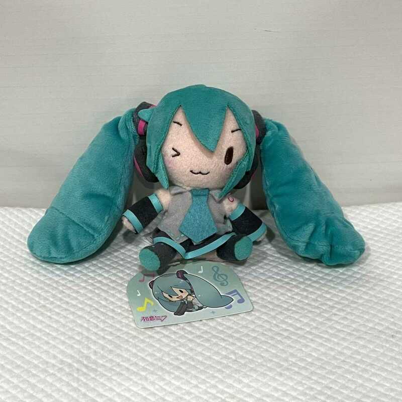 【初音ミク】初音ミクシリーズ ふわふわキーチェーンマスコット ウィンクver. 単品 ぬいぐるみ 座高約10cm タグ付き 新品 ボカロ衣装 PW