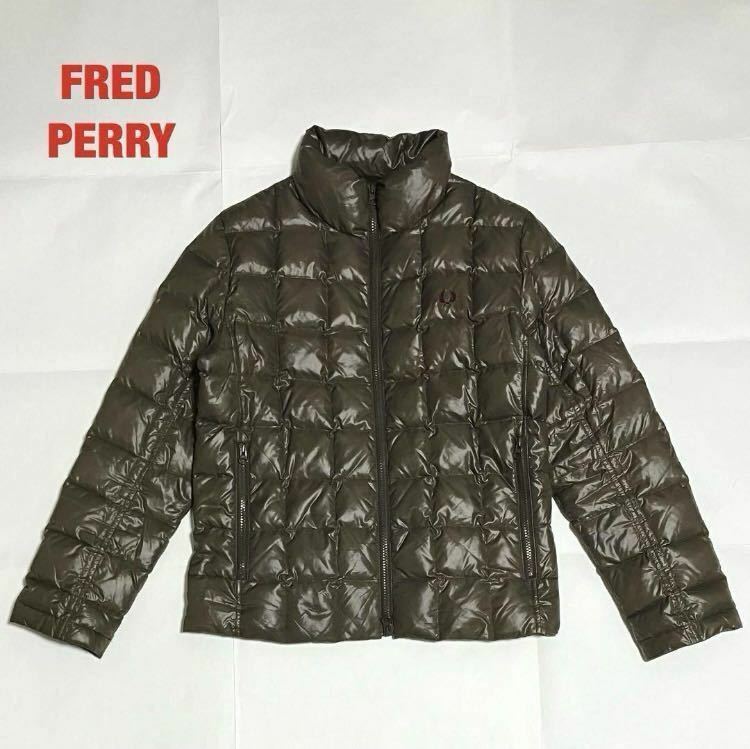 【人気】FRED PERRY　フレッドペリー　ダウンジャケット　フェザー混　月桂樹ロゴ　刺繍ロゴ　ユニセックス　ダブルジップ　FZ2117