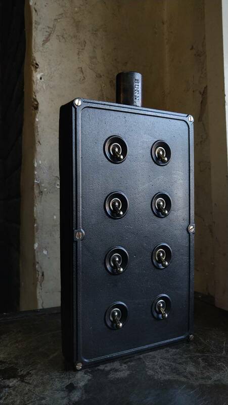 英国製 8連 トグルスイッチ ビンテージ インダストリアル 年頃1950 Vintage Industrial Switch 8gang Made in England