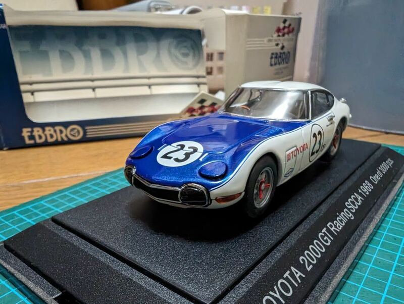 絶版!! エブロ1/43 トヨタ2000GT レーシング　SCCA 1968 No.23