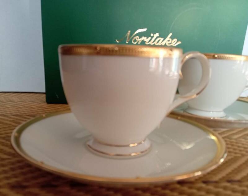 ノリタケ カップ＆ソーサー ペアで　2個セット　ロシェルゴールド Noritake ROCHELLE GOLD 気品ある金の縁取り 未使用 ボンチャイナ 日本製