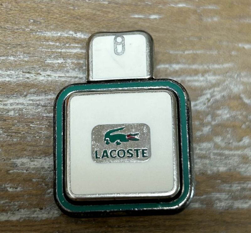 LACOSTE ラコステ　ヴィンテージ　ブローチ　香水　フランス　1219-05