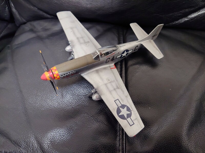 1/48 ノースアメリカン P-51D マスタング　完成品（訳有品）