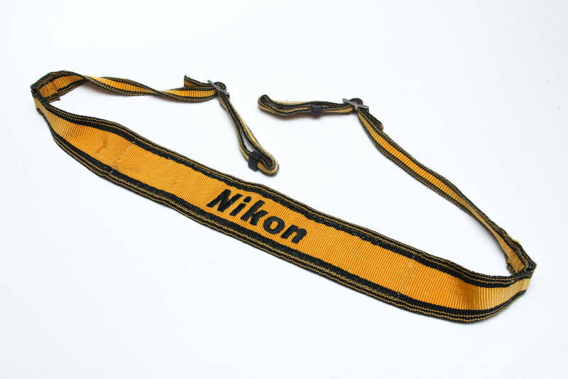 ニコン　Nikon　ストラップ　黄 黒 　幅広タイプ