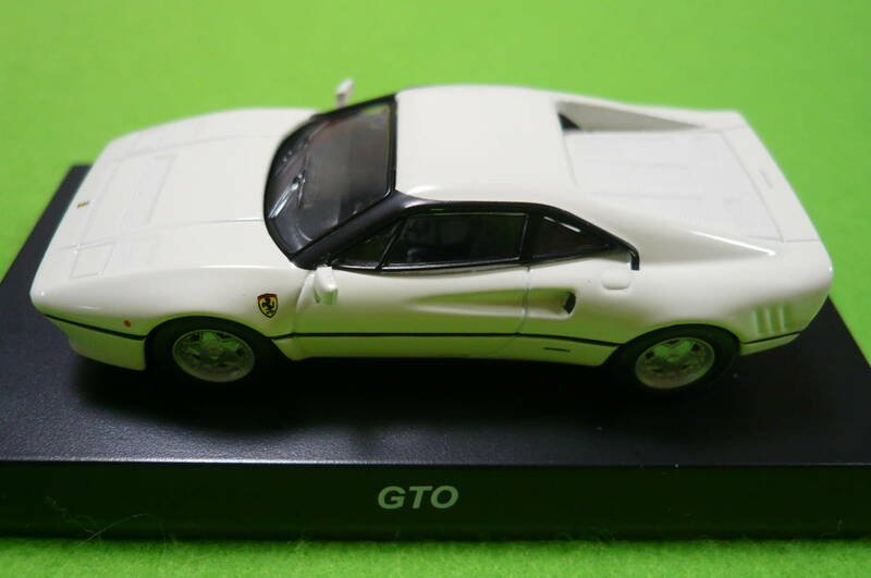 【希少・新品】京商1/64 ミニカーコレクション★フェラーリ GTO ☆ ホワイト