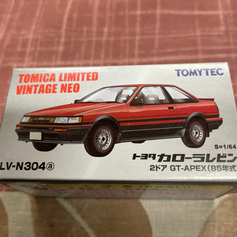 トミカリミテッド ヴィンテージ ネオ トヨタ カローラレビン　2ドア GT-APEX（85年式）　外箱未開封