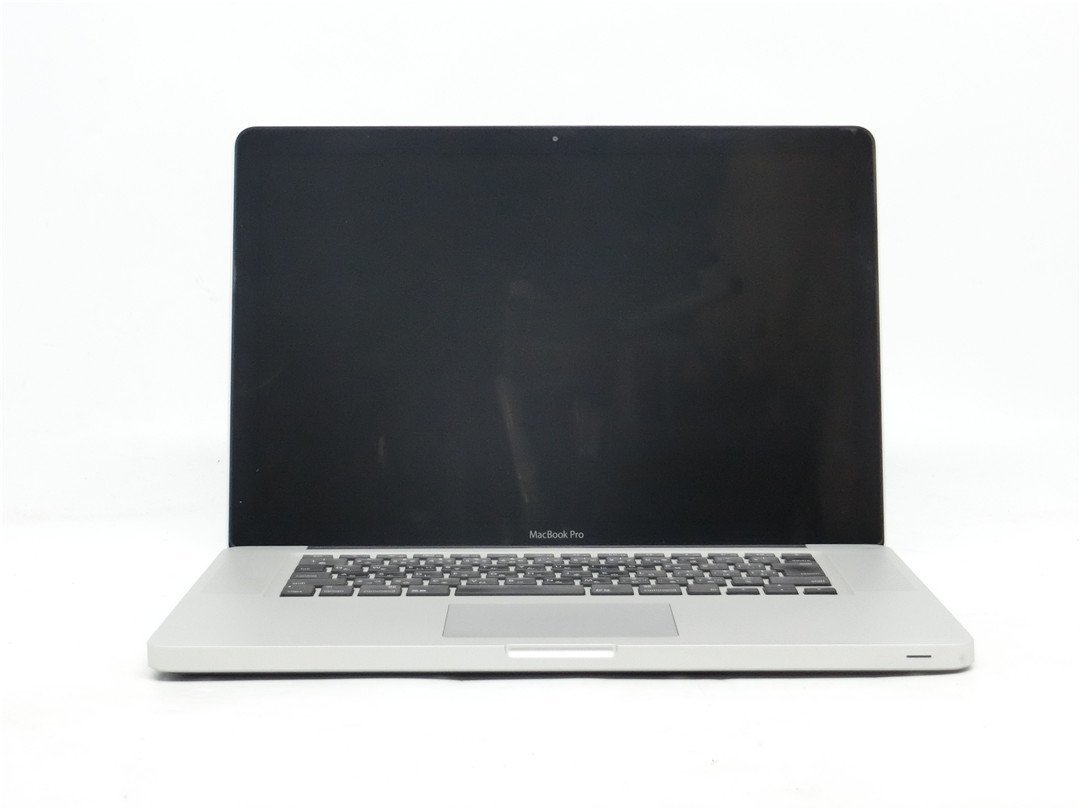 中古　MacBook　Pro　A1286　4GB　通電します　起動しません　底面カバーとHDD接続コネクター欠品　　詳細不明　ジャンク品