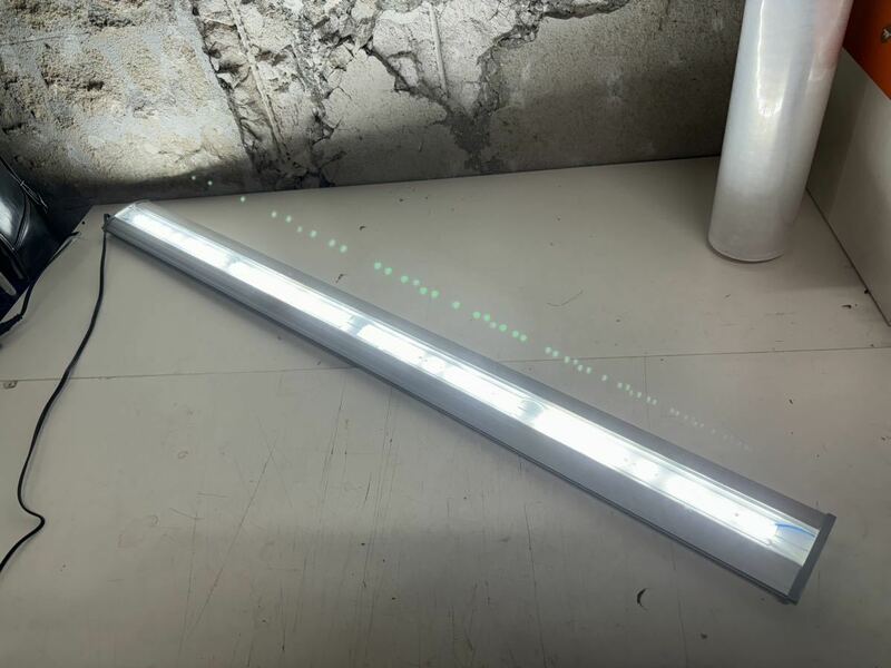 リーフ　120cm LEDライト　水槽照明　送料無料