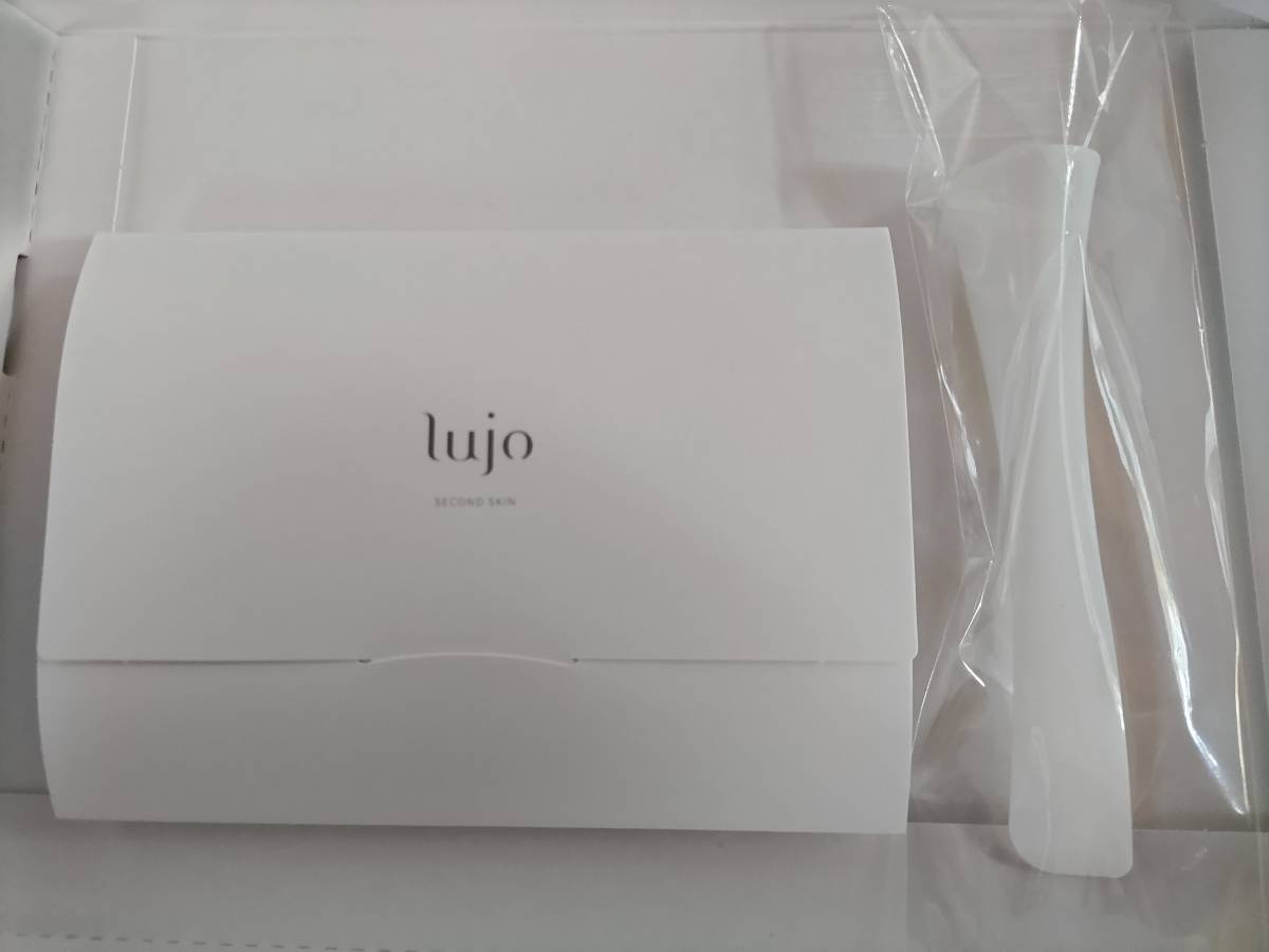 即決 新品未開封 lujo ルジョー セカンドスキン＜フェイスパック＞4.5ｇ×4本＋スパチュラ付きセット 美容成分たっぷりの薄膜リフトパック