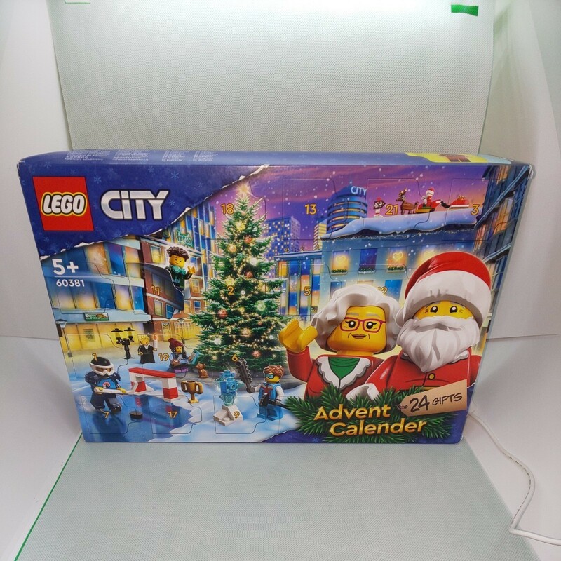 レゴ (LEGO) シティ レゴ (R) シティ アドベントカレンダー2023 60381 おもちゃ ブロック 乗り物 匿名配送